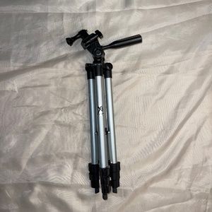 Silver TRIPOD 50- inch